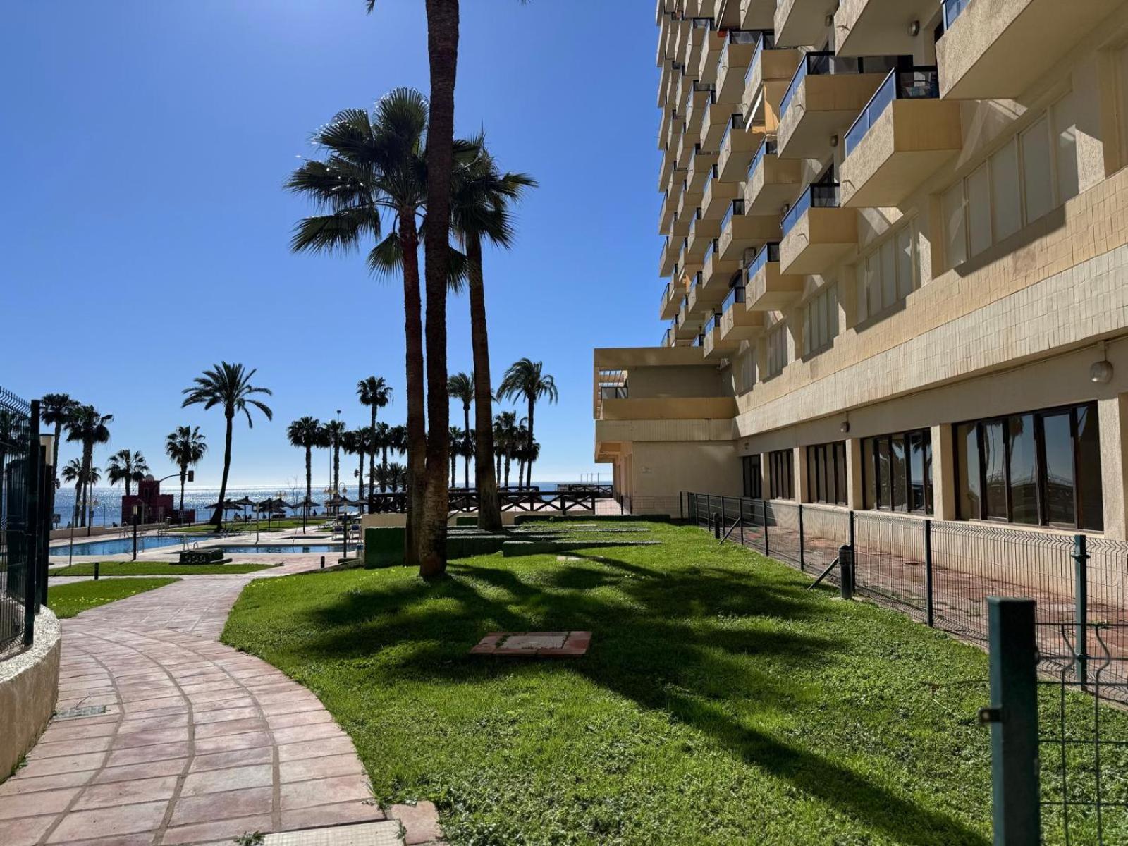 Aloha Playa Studio Sea Views Benalmadena Exterior photo
